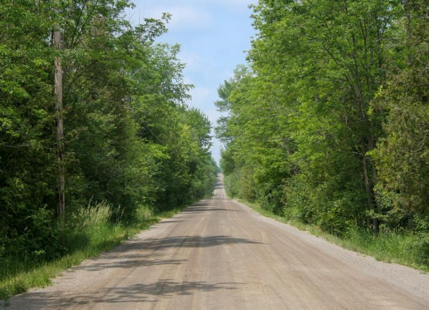 6-летняя девочка пострадала в лобовом столкновении со Skoda  и Chevrolet в Волгограде