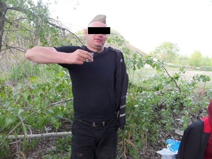 В Волгограде в перестрелке у кафе Frant`Эль мужчине прострелили пах 