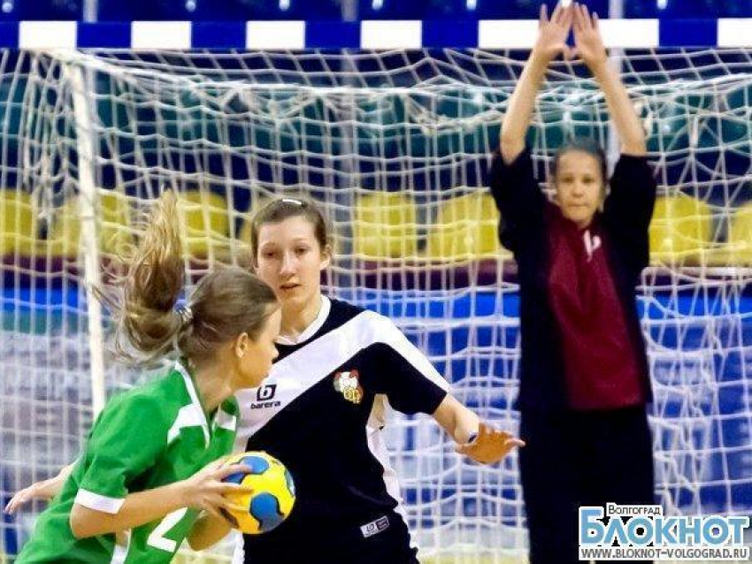Юные волгоградские гандболистки стали вторыми в Утрехте