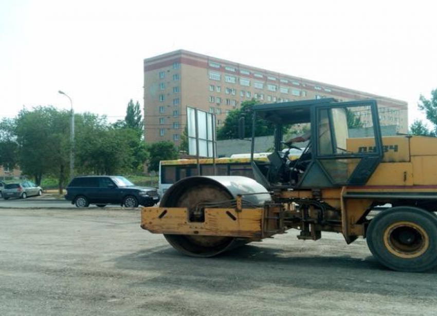 В Волгограде закончили парковку у онкодиспансера