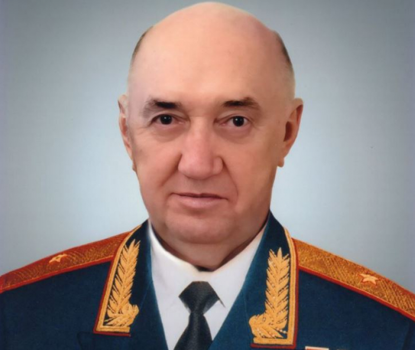 С легендой внутренних войск и героем Карабаха прощаются в Волгограде