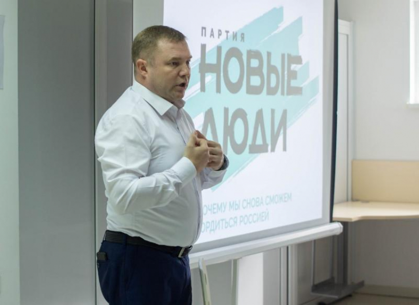 Не едем, а плывем: партия «Новые люди» потребовала решить вопрос с волгоградскими ливневками 