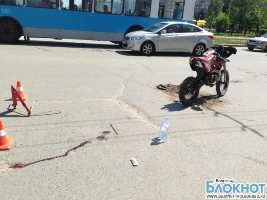 В Волгограде 66-летняя авто-леди столкнулась с мопедом