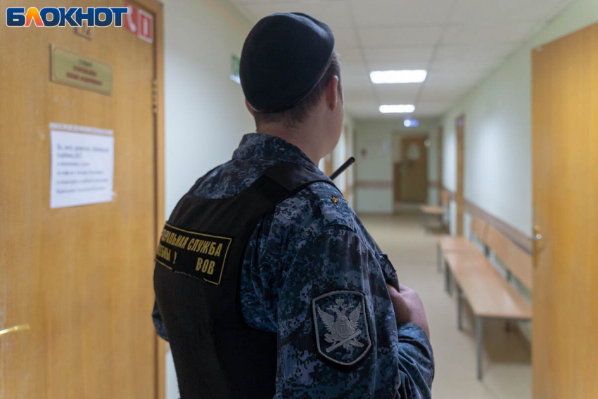 Волгоградку арестовали за попытку взорвать ФСБ с помощью иконы 