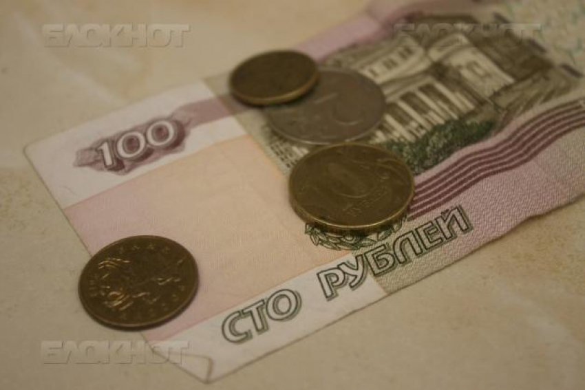 Сокращение реальных доходов населения вновь отмечают в Волгограде