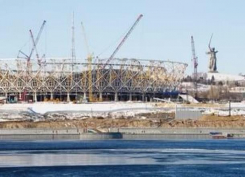 На стадионе «Волгоград Арена» начался монтаж 12 гидравлических конструкций 