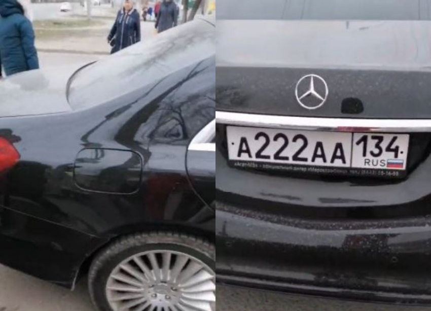 Водитель на Mercedes с номерами А222АА 134 нагло перегородил дорогу пешеходам в Волгограде
