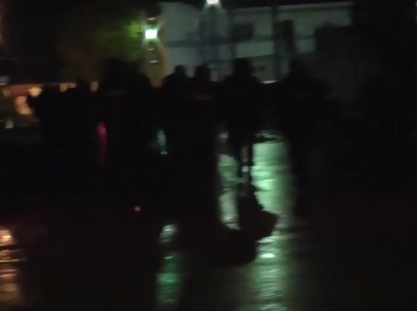 Десятки полицейских защищали Масленникова от разъяренных волжан