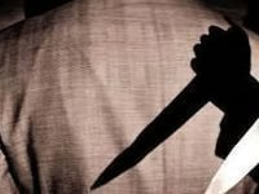 В Камышине мужчина пырнул ножом 24-летнего приятеля