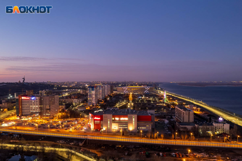 Массовой атаке БПЛА подверглась ночью Волгоградская область 