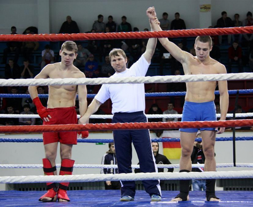 Фоторепортаж: самые сильные парни России сразились в Волгограде