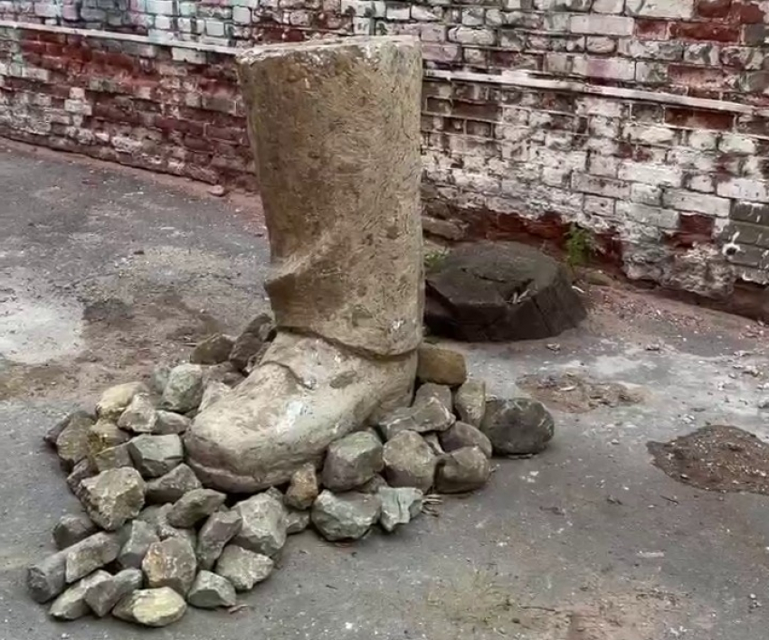 Монетки на удачу будут кидать в ногу Сталина в Волгограде