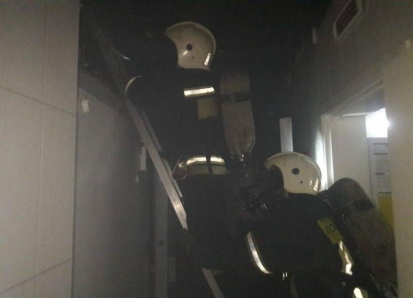 Названа причина пожара в здании в Волгограде рядом с обладминистрацией 