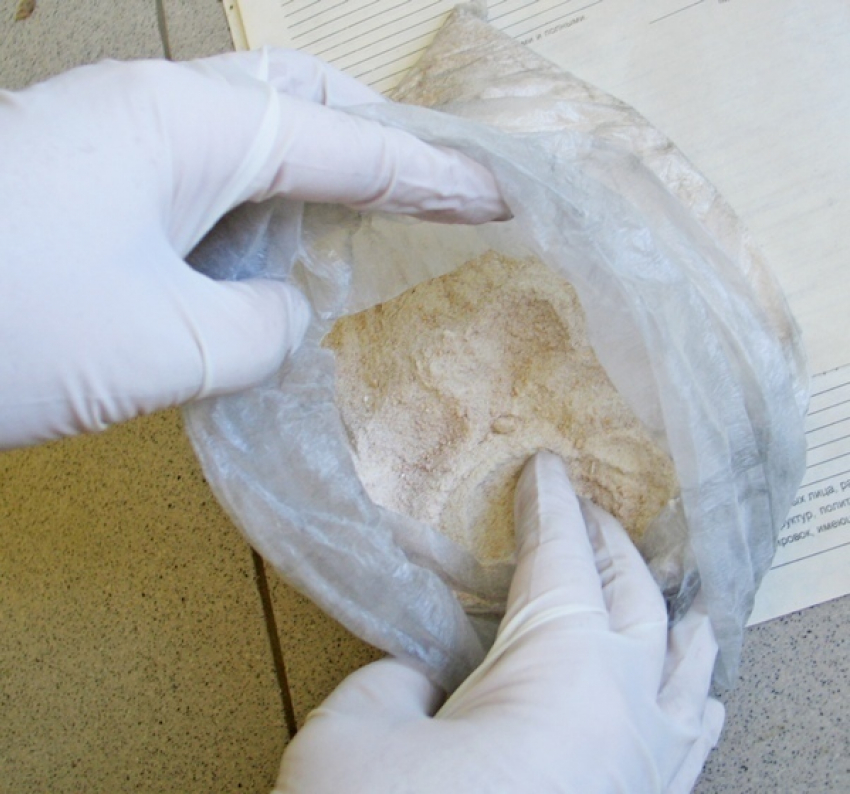 В Волгограде цыган пытался продать 300 доз героина 