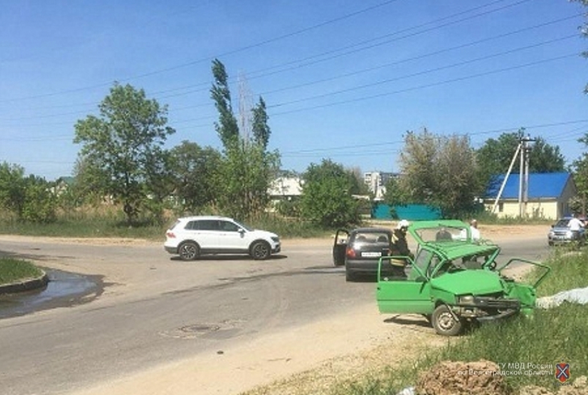 Водитель «Оки» погиб в столкновении с Daewoo Matiz на юге Волгограда