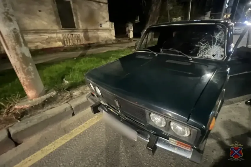 Дорожного рабочего сбили в центре Волгограда 