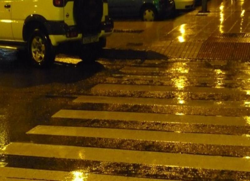 Ищут водителя, насмерть сбившего пешехода на «зебре» в Волгограде