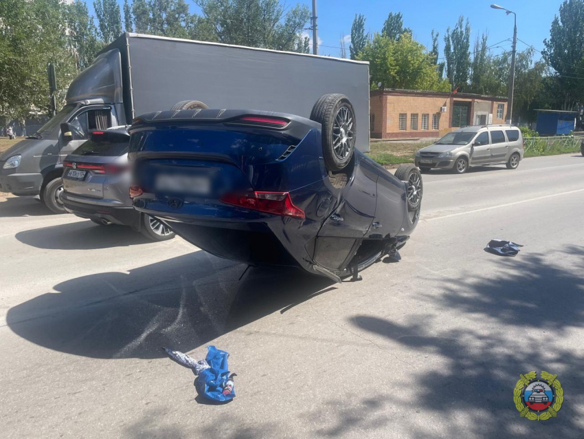 Эпичный кувырок Solaris попал на видео под Волгоградом