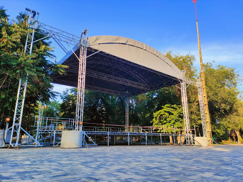 Новую сцену в Комсомольском саду Волгограда откроют фестивалем 