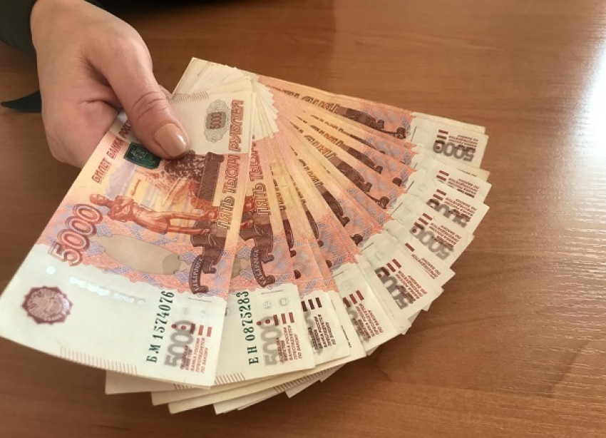 Автоледи  накопила 600 тысяч рублей штрафов ГИБДД за три автомобиля под Волгоградом