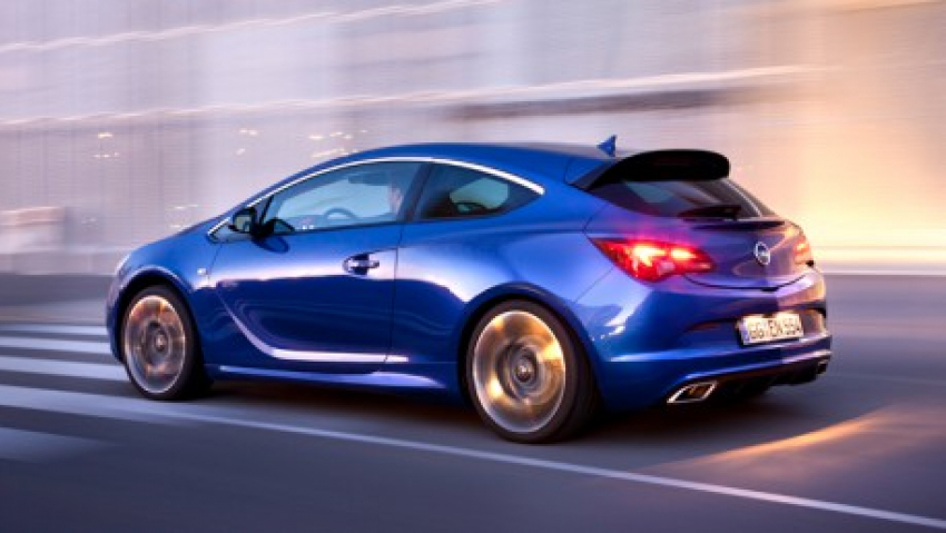 Под Волгоградом 26-летний на Opel наехал на пенсионерку