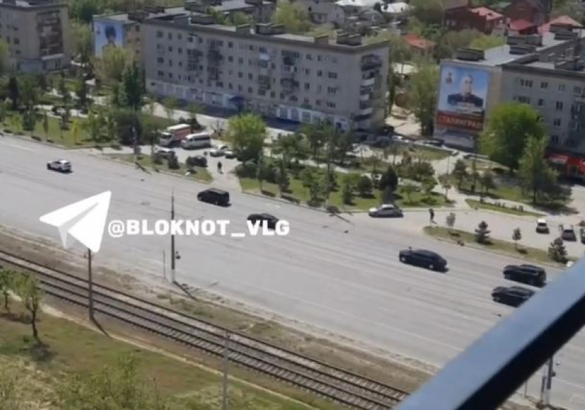 Президентский кортеж из 14 машин промчался по Волгограду