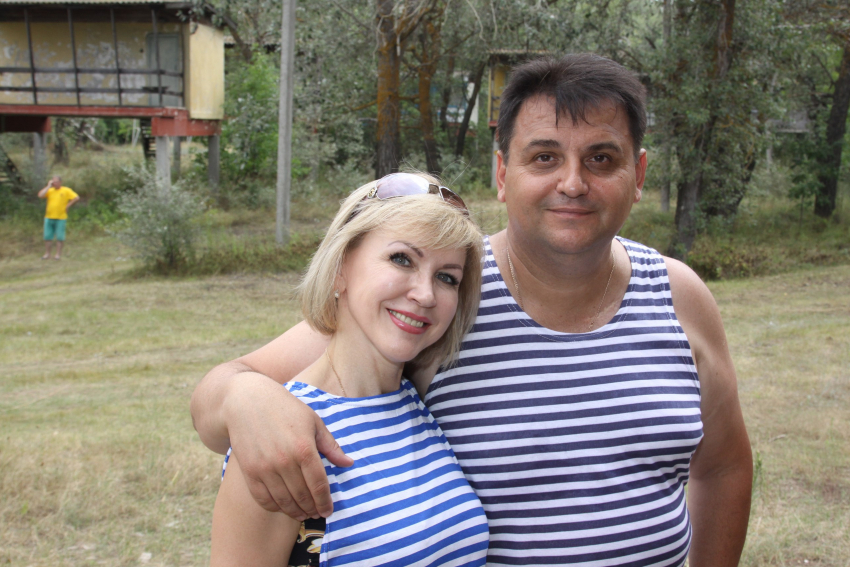 Жена бегающего от тюрьмы олигарха Олега Михеева пошла работать за 30 тысяч