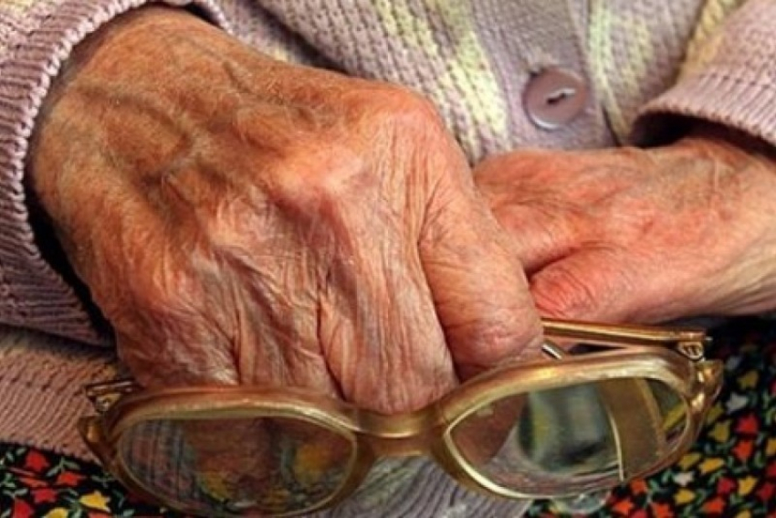 В Волгограде 80-летняя пенсионерка пришла умирать на заброшенный завод