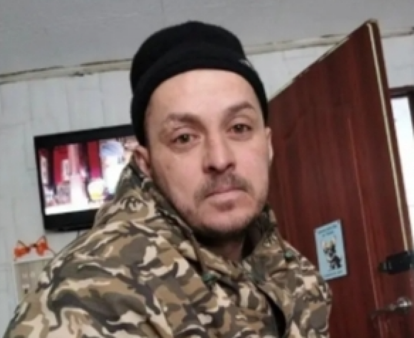 В Волгоградской области бесследно пропал невысокий мужчина в камуфляжной одежде