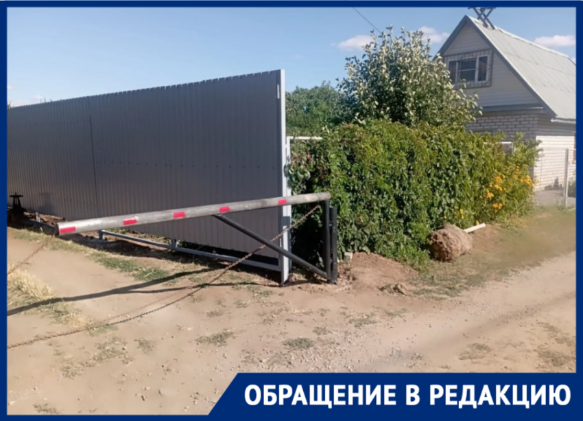 «Крутой» с Варваровских дач перекрыл шлагбаумом дорогу всему СНТ