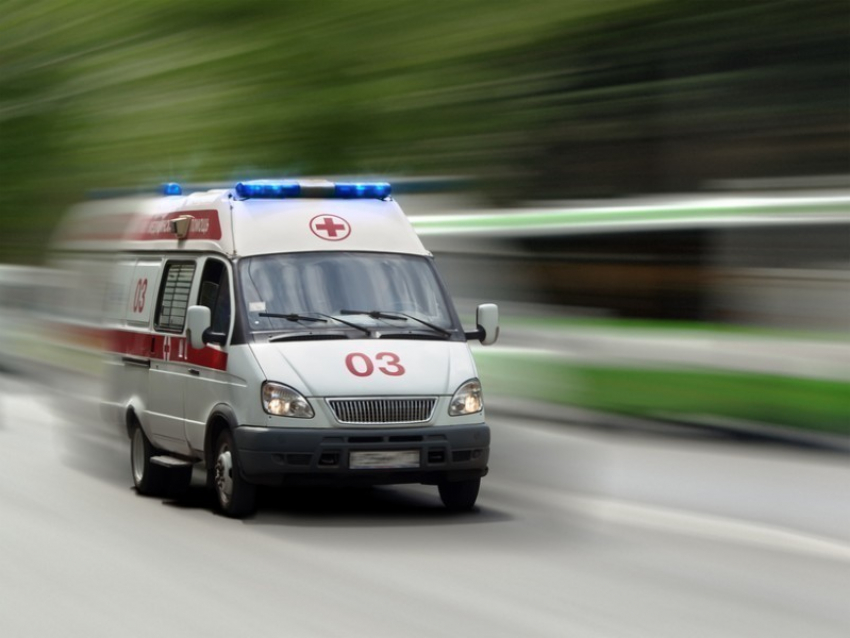 В Волгограде двое мужчин разожгли костер, чтобы согреться: один погиб, второй в больнице