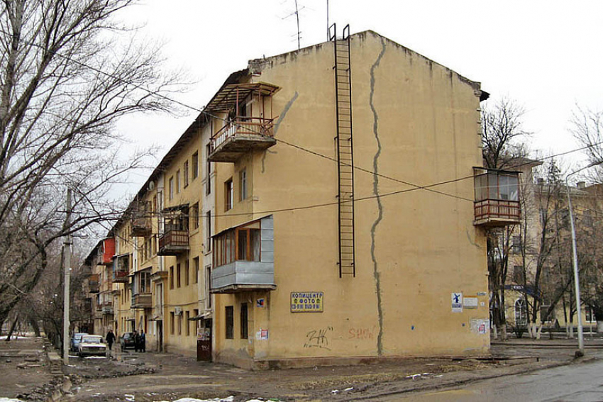 В Волгограде до конца года снесут 25 аварийных домов