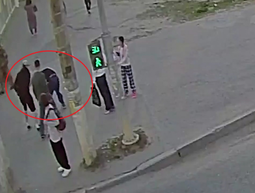 Зверски избитый на остановке 19-летний находится в крайне тяжёлом состоянии