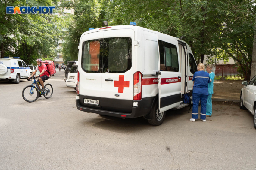 Отсутствие тестов, лекарств и медпомощи: в Волгограде открылась народная горячая линия по проблемам COVID-19