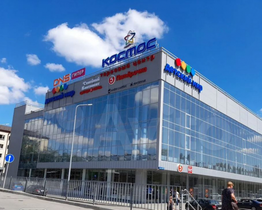 Крупный торговый центр — детище депутата облдумы продают на юге Волгограда