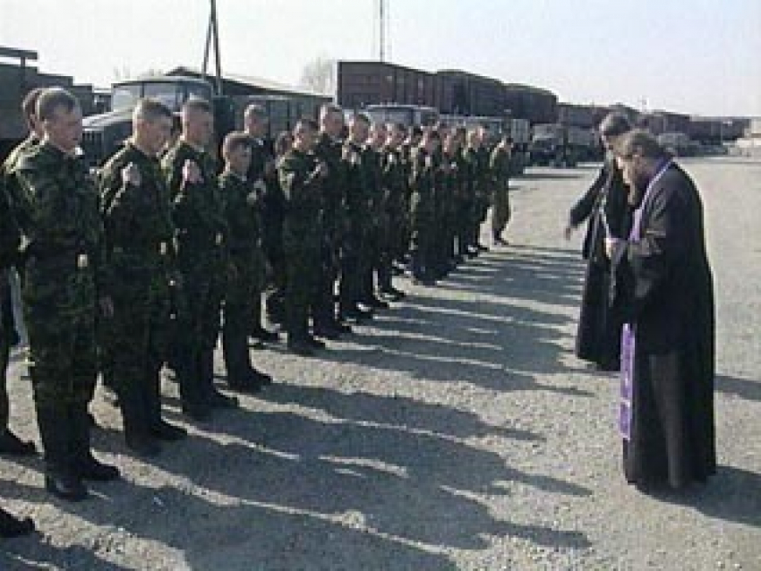 Солдат благословили на службу Родине