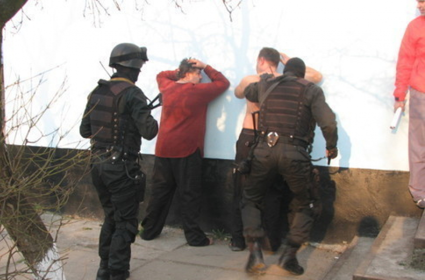 Бывшие заключенные организовали сбыт героина в Волгограде