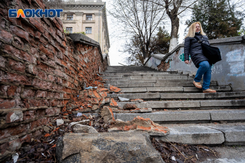 Жители Волгограда назвали разваливающиеся объекты «признаком города»