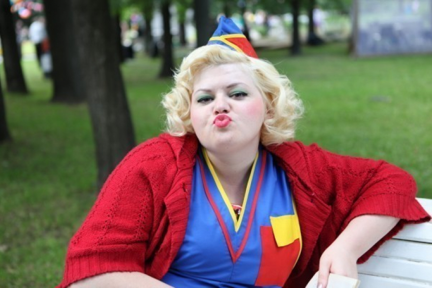 Спаивающая школьников бизнесвумен попыталась подкупить полицейского в Волгоградской области