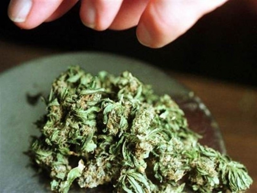 28-летнему волжанину грозит 15 лет тюрьмы за 100 граммов марихуаны