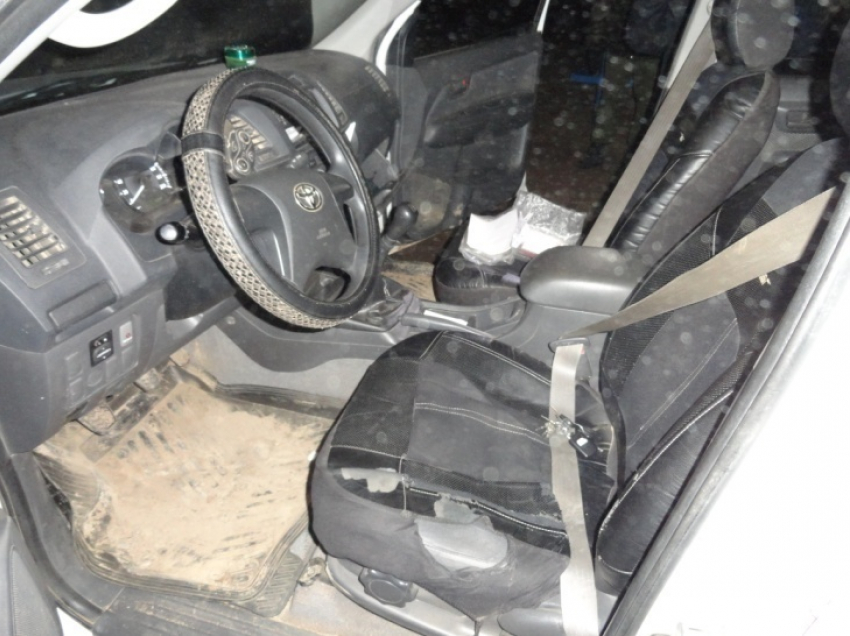 В Волгоградской области на границе с Казахстаном в авто обнаружены незаконные боеприпасы