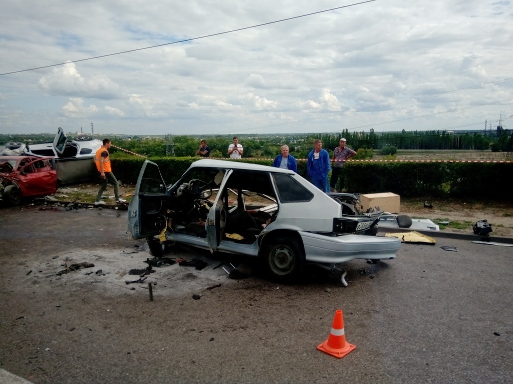 Появилось видео смертельной аварии на мосту через ГЭС, где ребенку оторвало  руку