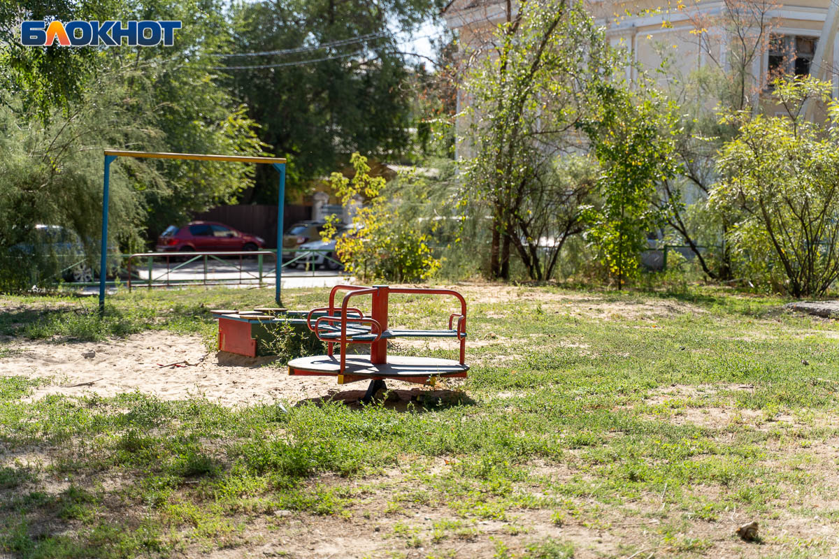 Жена участника СВО платит по 3 тысячи за бесплатный детский сад в Волгограде