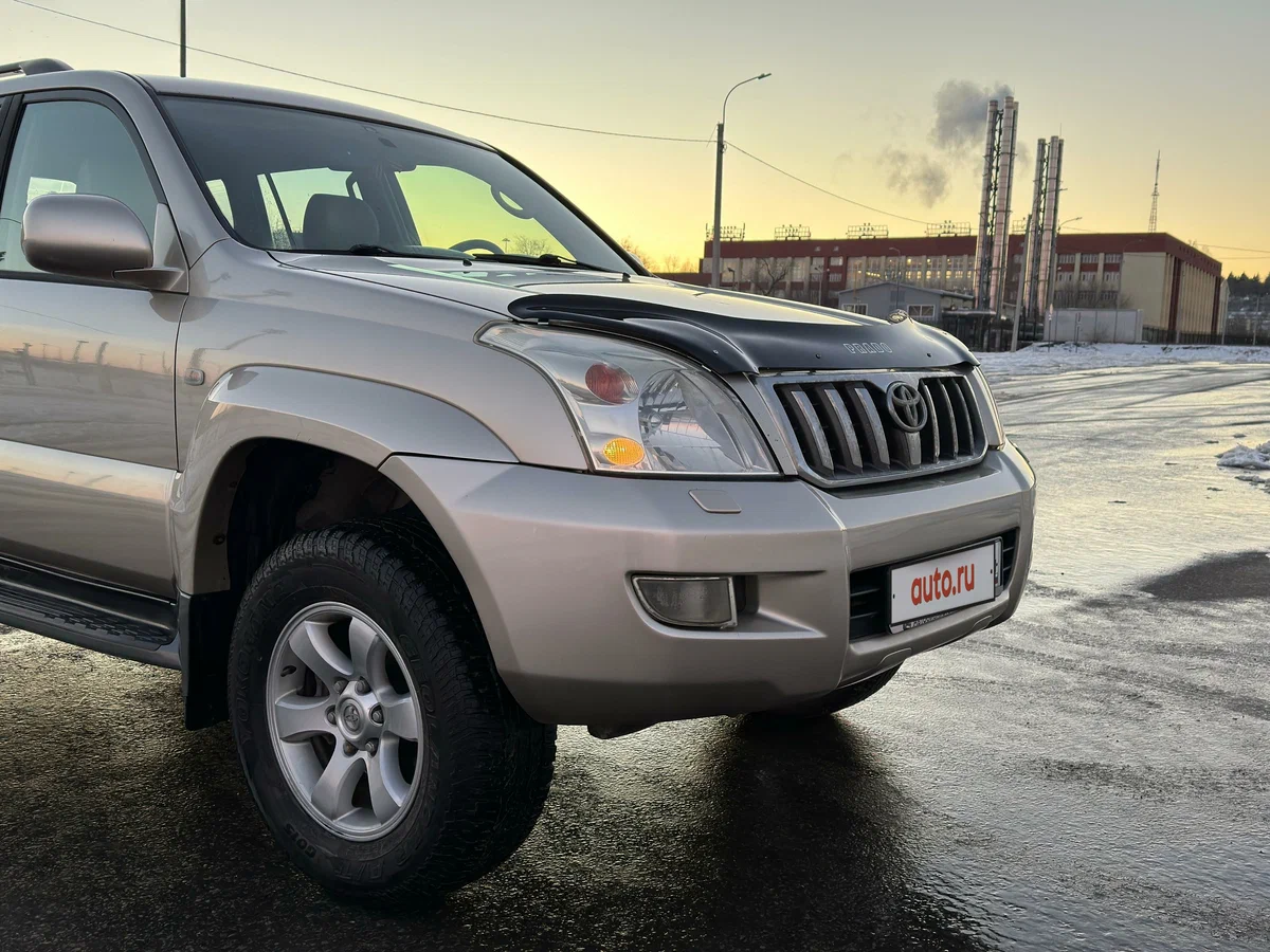 В Волгоградской области чиновникам починят Land Cruiser Prado за бюджетный  счет