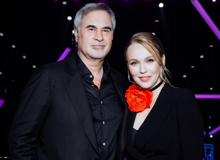 Қарт әйелдермен жыныстық қатынас Әпкесінің колготки секс