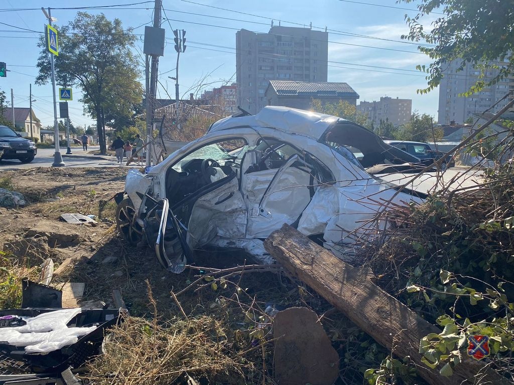 Волгоградец на Mercedes-Benz отправил двоих в морг и пустился в бега