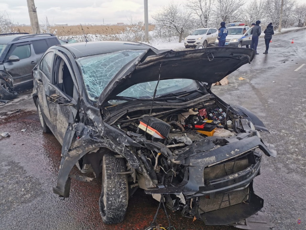 Тройную аварию на «встречке» устроила женщина за рулем Chevrolet на юге  Волгограда