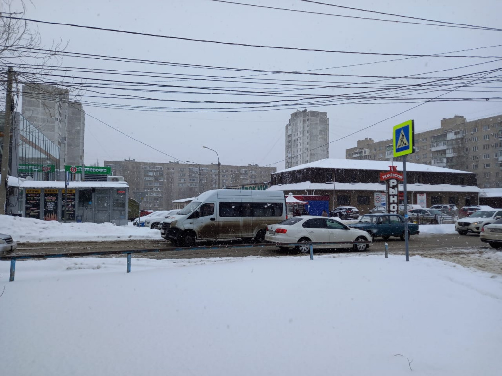 В центре Волгограда на месте обещанного парка построили огромную «Пятёрочку»