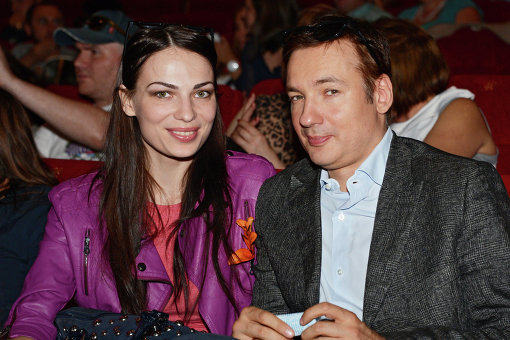 834493909.jpg 834493909.jpg