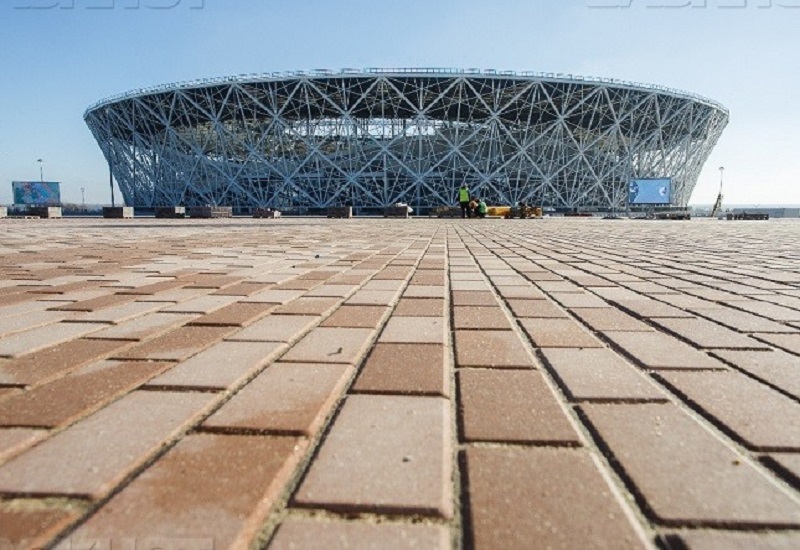 vid-na-stadion-so-storony-tsentralnykh-vkhodnykh-grupp.jpg